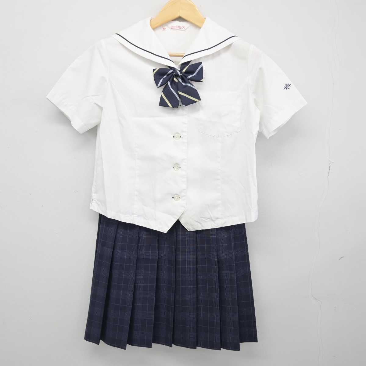 【中古】三重県 四日市高等学校 女子制服 4点 (シャツ・スカート) sf048521