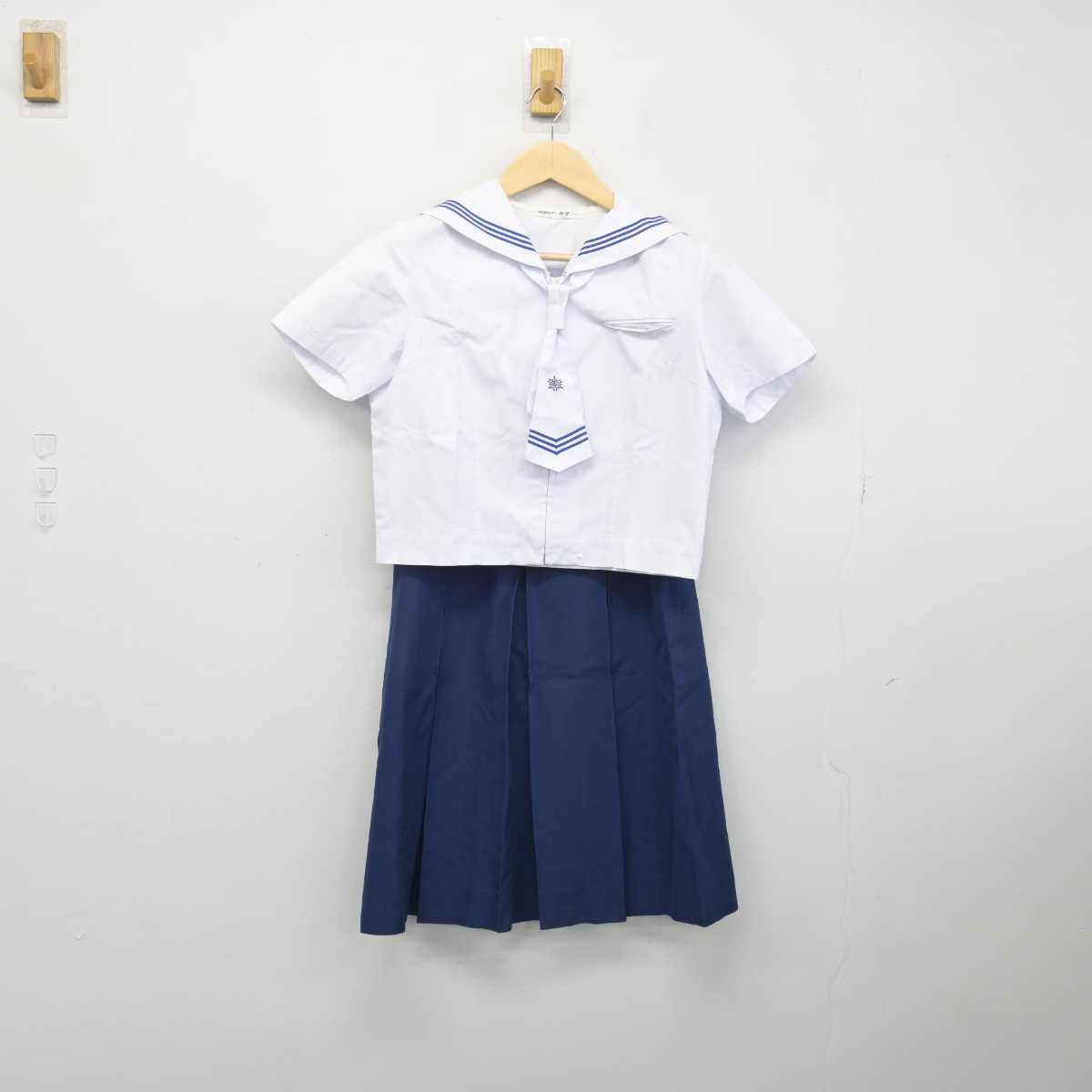 【中古】福岡県 香住丘高等学校 女子制服 4点 (セーラー服・スカート) sf048540