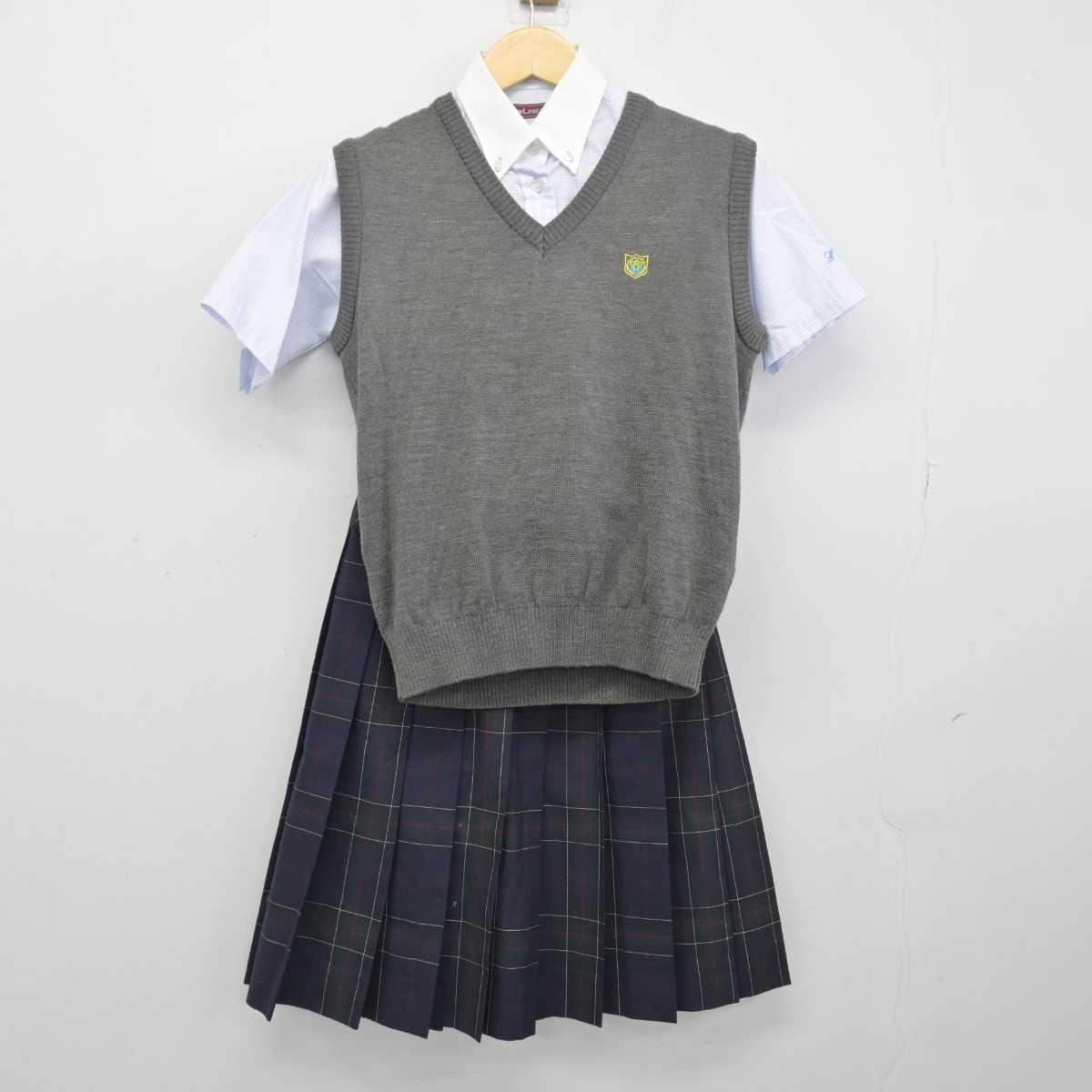 【中古】 日々輝学園高等学校 女子制服 4点 (ニットベスト・シャツ・スカート) sf048675