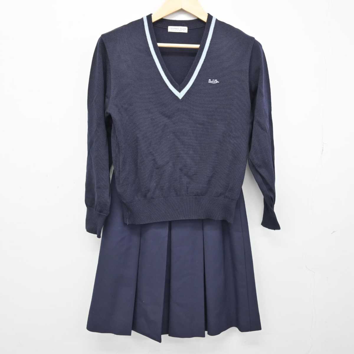 【中古】静岡県 静岡城北高等学校 女子制服 2点 (ニット・スカート) sf048721