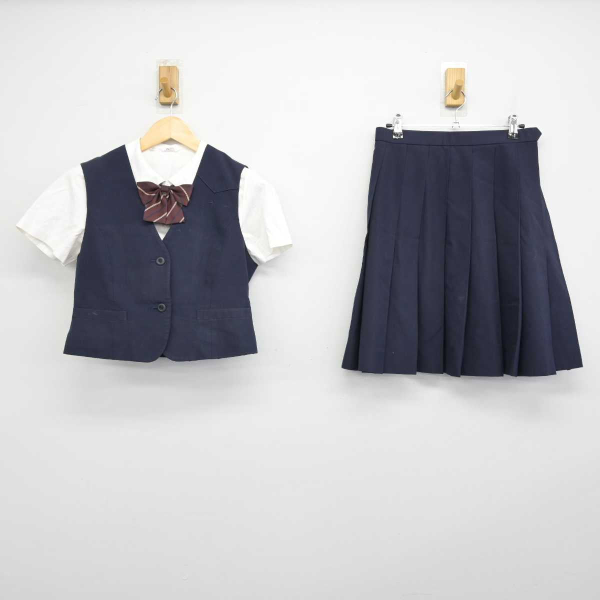 【中古】東京都 白鴎中学校 女子制服 4点 (ベスト・シャツ・スカート) sf048728