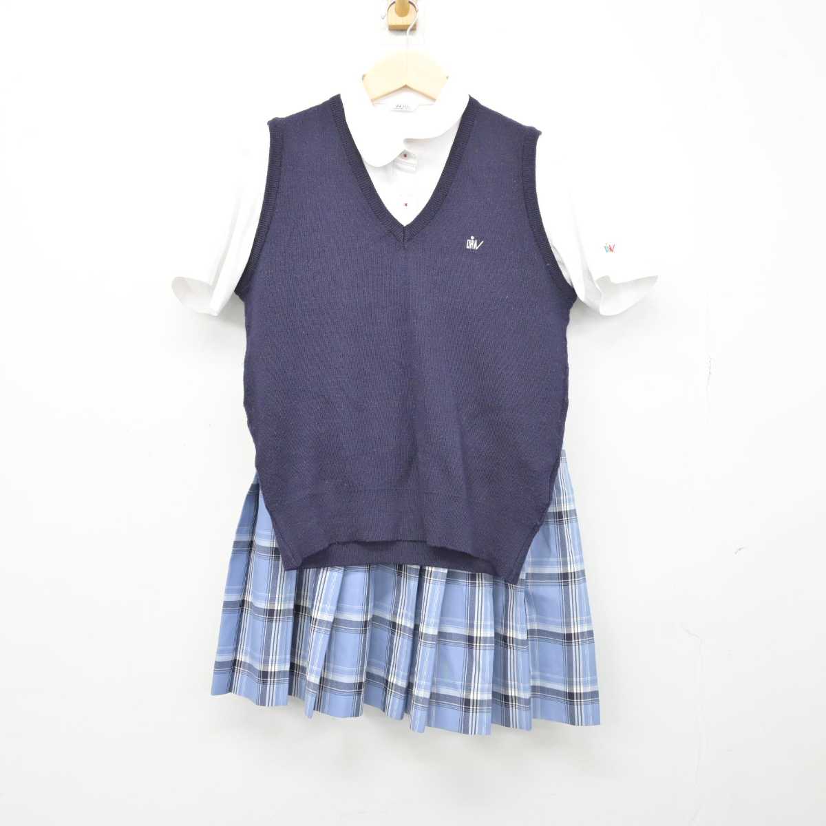 【中古】群馬県 高崎健康福祉大学高崎高等学校 女子制服 3点 (シャツ・ニットベスト・スカート) sf048824