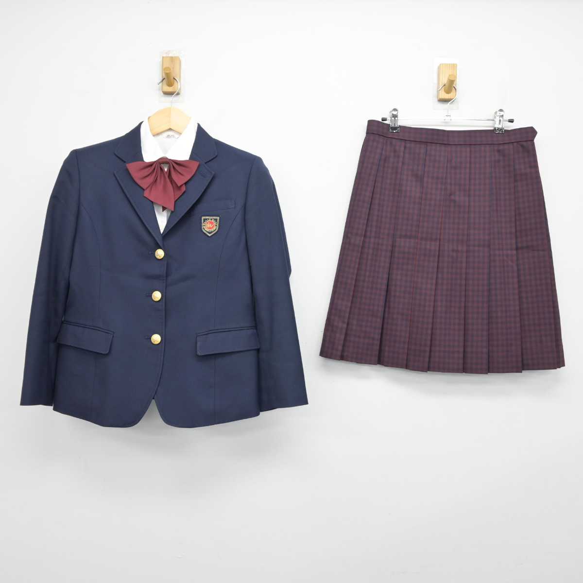 【中古】群馬県 高崎健康福祉大学高崎高等学校 女子制服 4点 (ブレザー・シャツ・スカート) sf048912