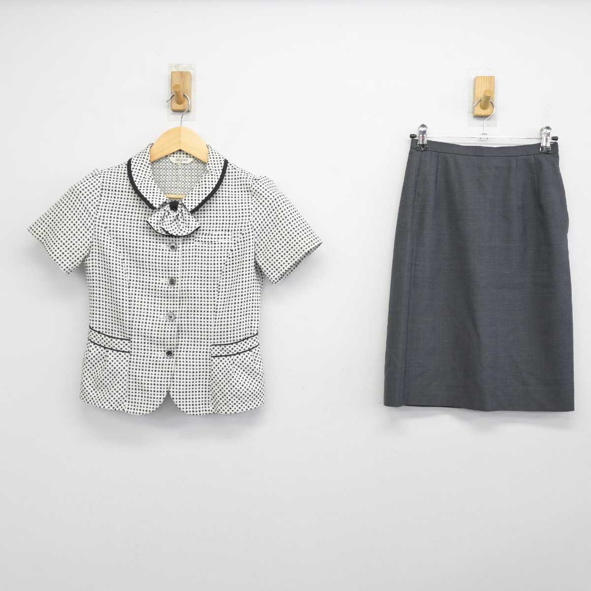 【中古】 事務服 女子制服 3点 (シャツ・スカート) sf048987