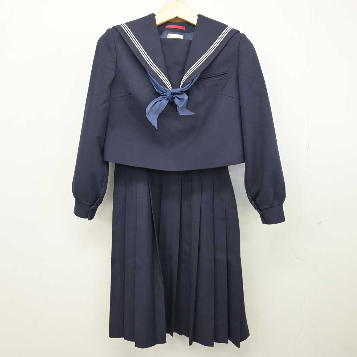 【中古】福岡県 当仁中学校 女子制服 2点 (セーラー服・ジャンパースカート) sf049041