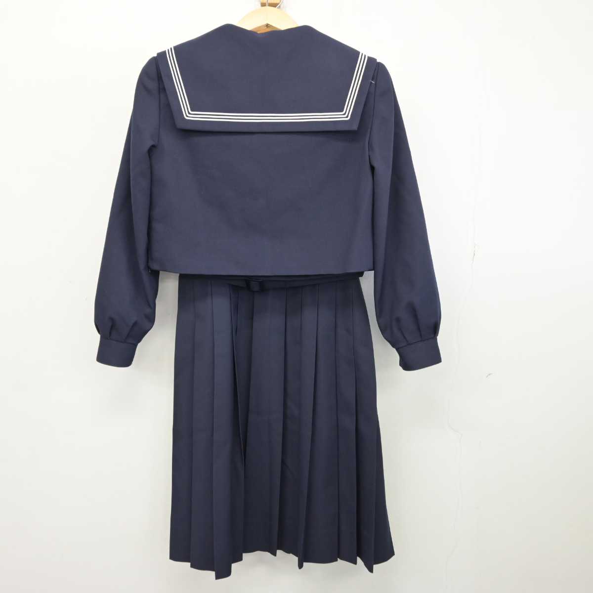 【中古】福岡県 当仁中学校 女子制服 2点 (セーラー服・ジャンパースカート) sf049041