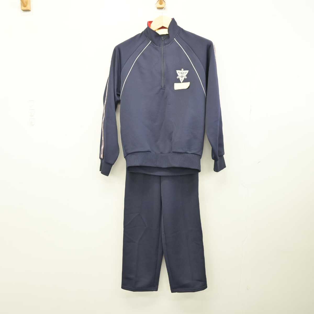 【中古】大分県 駅川中学校 女子制服 3点 (ジャージ 上・体操服 上・ジャージ 下) sf049072