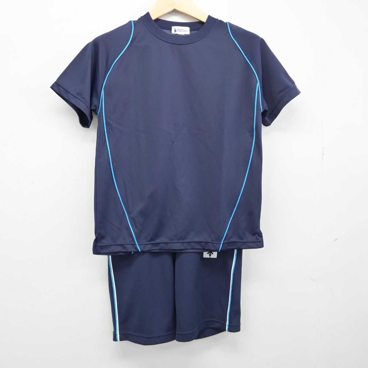 【中古】東京都 専修大学附属高等学校 女子制服 2点 (体操服 上・体操服 下) sf049125