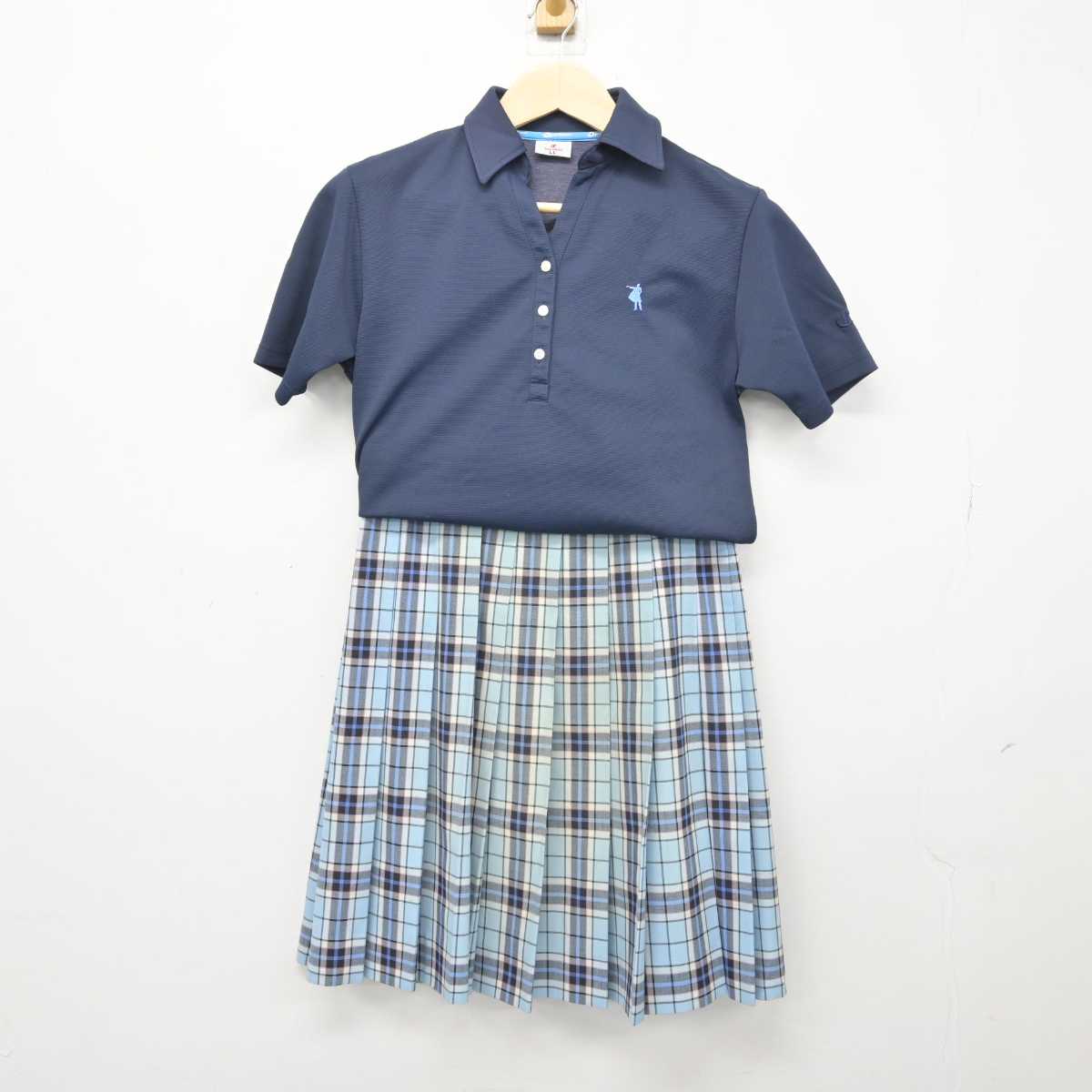 【中古】 クラーク記念国際高等学校 女子制服 3点 (シャツ・スカート) sf049206