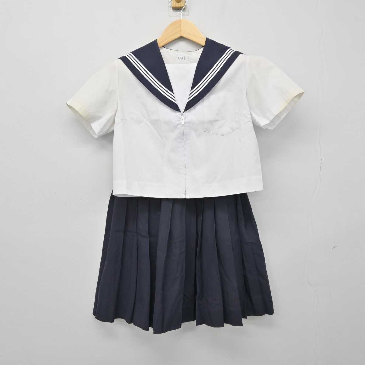 【中古】愛知県 尾西第一中学校 女子制服 2点 (セーラー服・スカート) sf049222