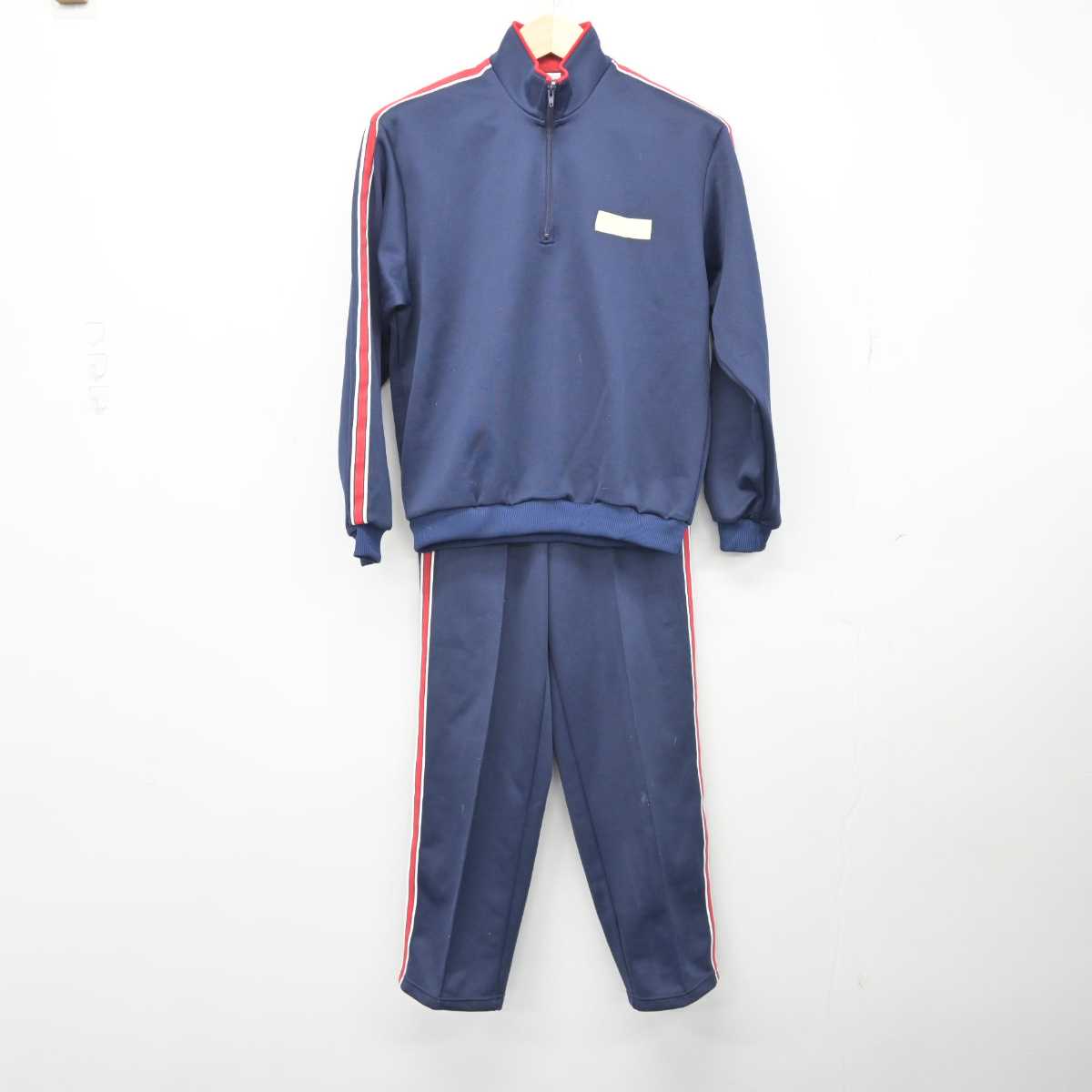 【中古】愛知県 聖カピタニオ女子高等学校 女子制服 2点 (ジャージ 上・ジャージ 下) sf049233