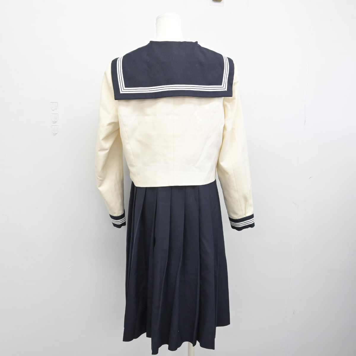 【中古】福岡県 博多女子高等学校 女子制服 3点 (セーラー服・ジャンパースカート) sf049241