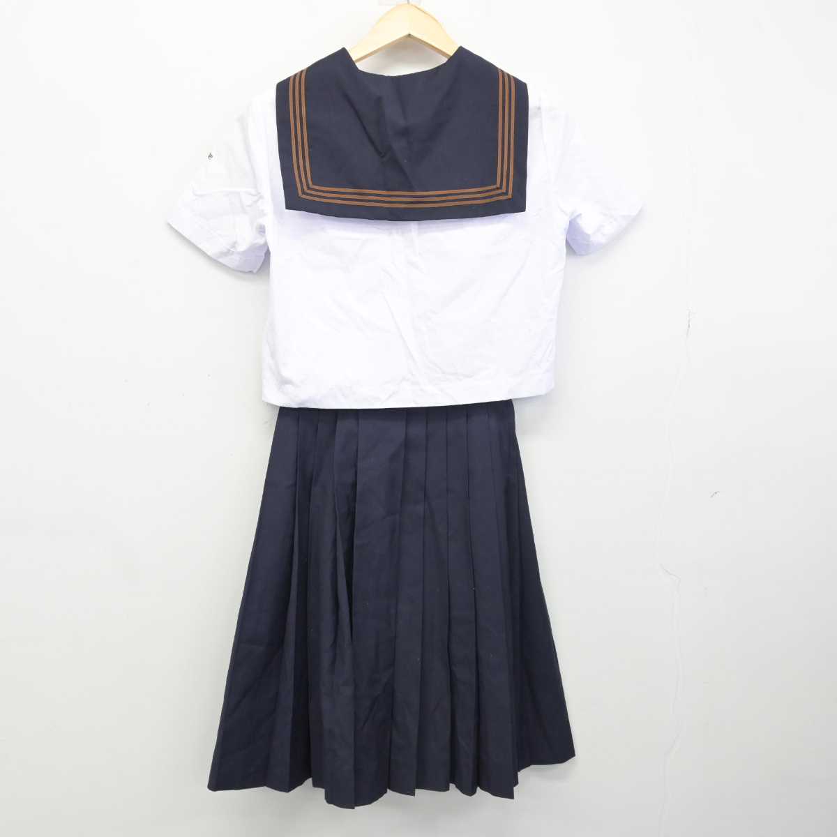 【中古】東京都 関東国際高等学校 女子制服 2点 (セーラー服・スカート) sf049253