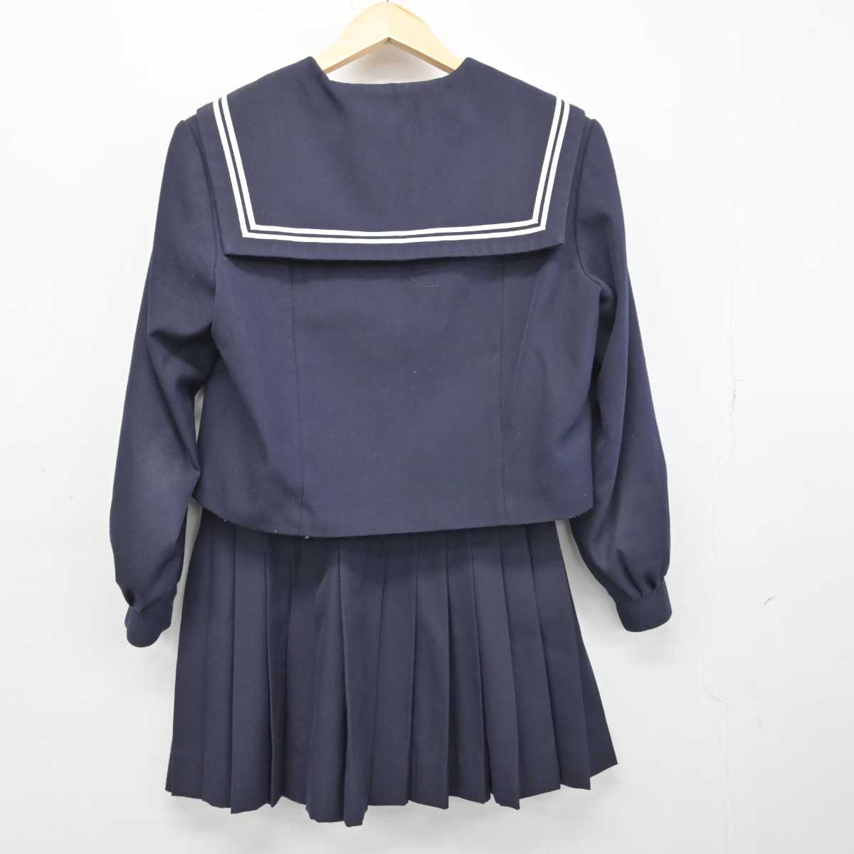 【中古】愛知県 志賀中学校 女子制服 2点 (セーラー服・スカート) sf049258