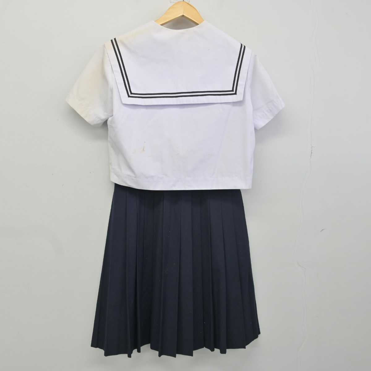 【中古】愛知県 志賀中学校 女子制服 2点 (セーラー服・スカート) sf049259