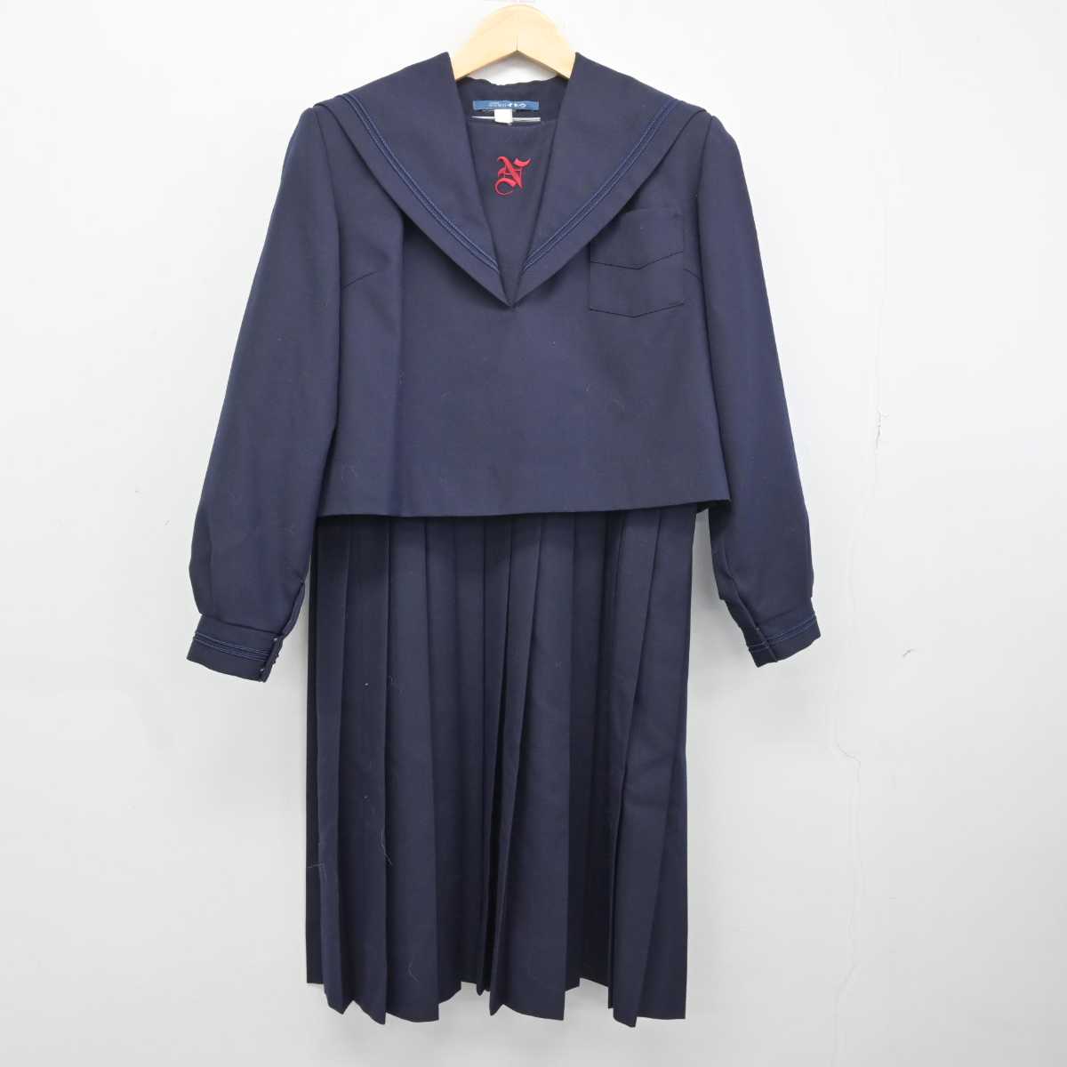 【中古】兵庫県 長坂中学校 女子制服 2点 (セーラー服・ジャンパースカート) sf049277