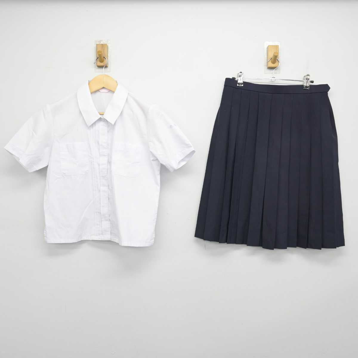 【中古】愛知県 岡崎北高等学校 女子制服 2点 (シャツ・スカート) sf049316