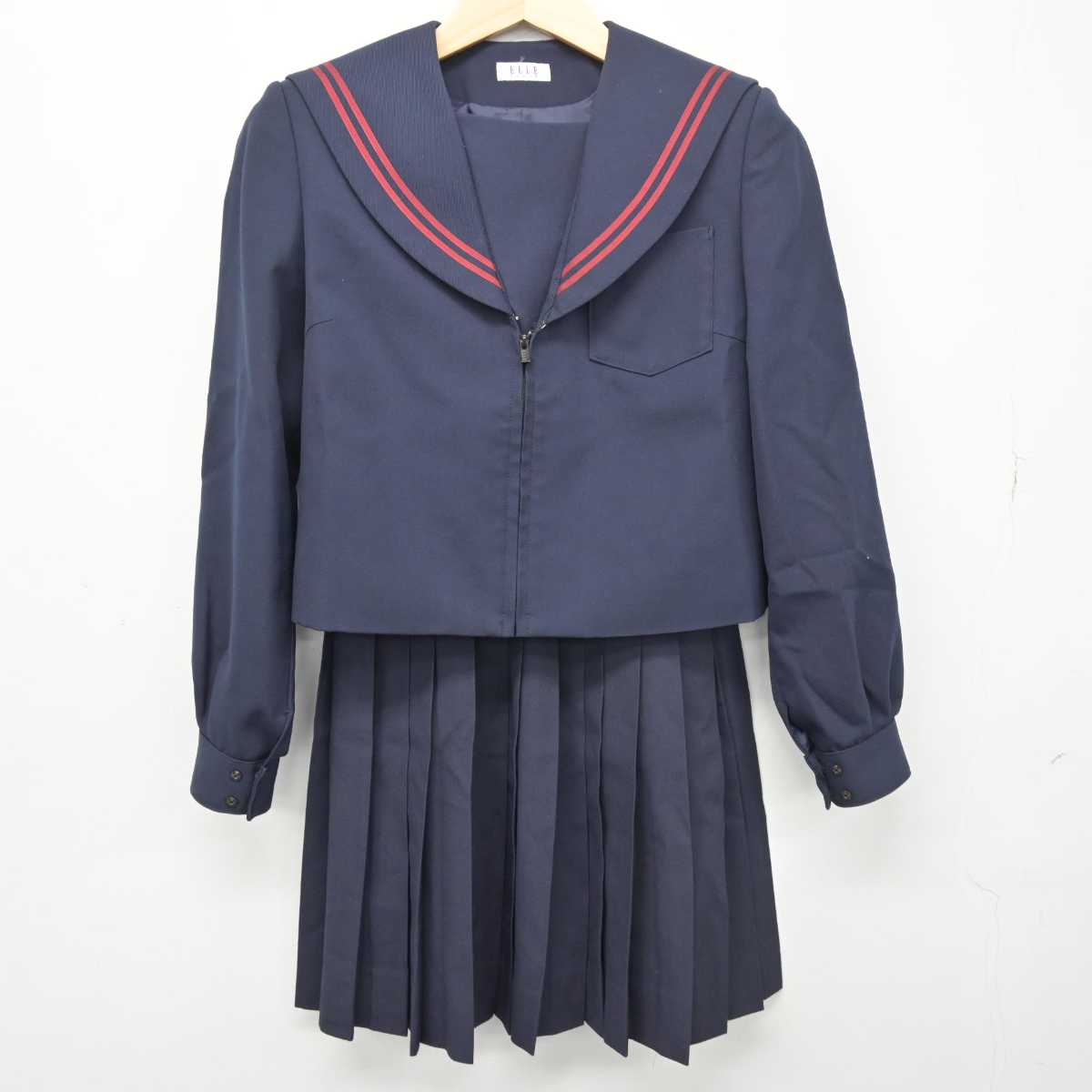 【中古】岐阜県 緑陽中学校 女子制服 2点 (セーラー服・スカート) sf049357