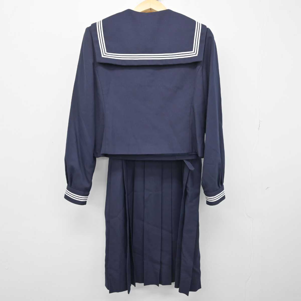 【中古】東京都 桜道中学校 女子制服 2点 (セーラー服・ジャンパースカート) sf049368