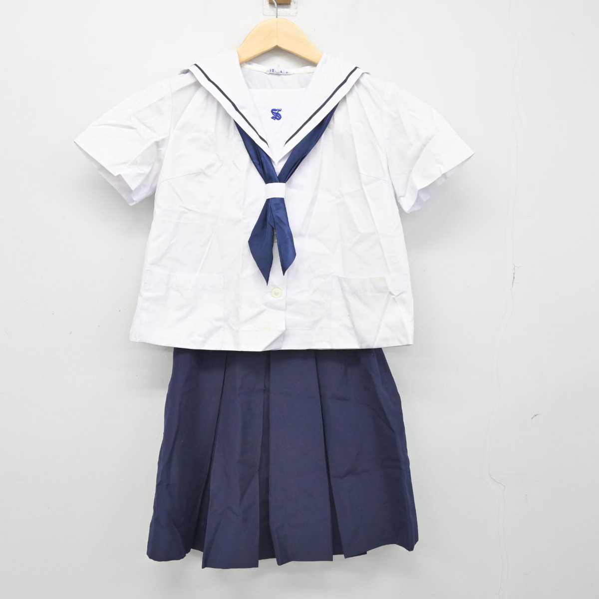 【中古】岡山県 瀬戸高等学校 女子制服 3点 (セーラー服・スカート) sf049383