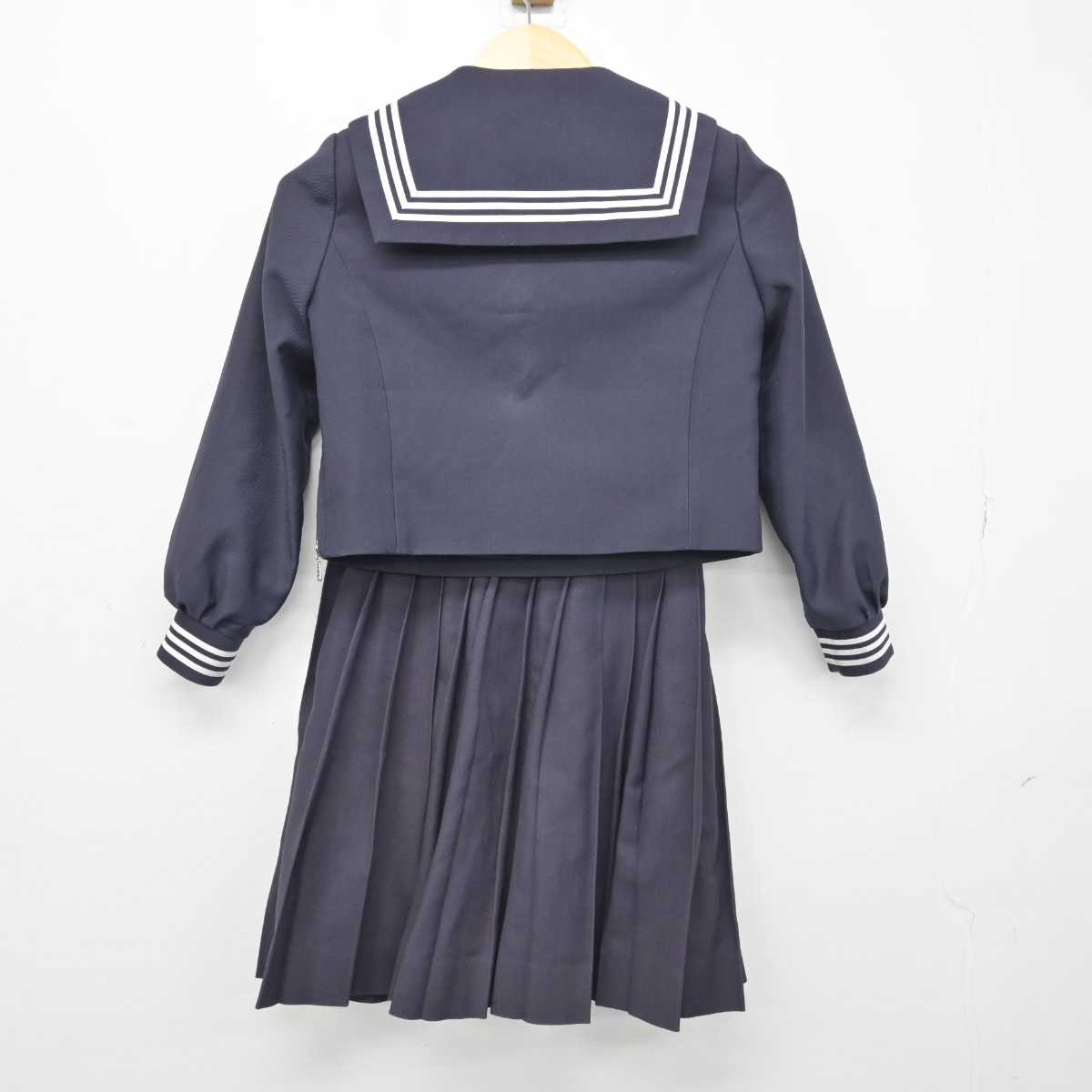 【中古】香川県 三渓小学校 女子制服 3点 (セーラー服・スカート) sf049402