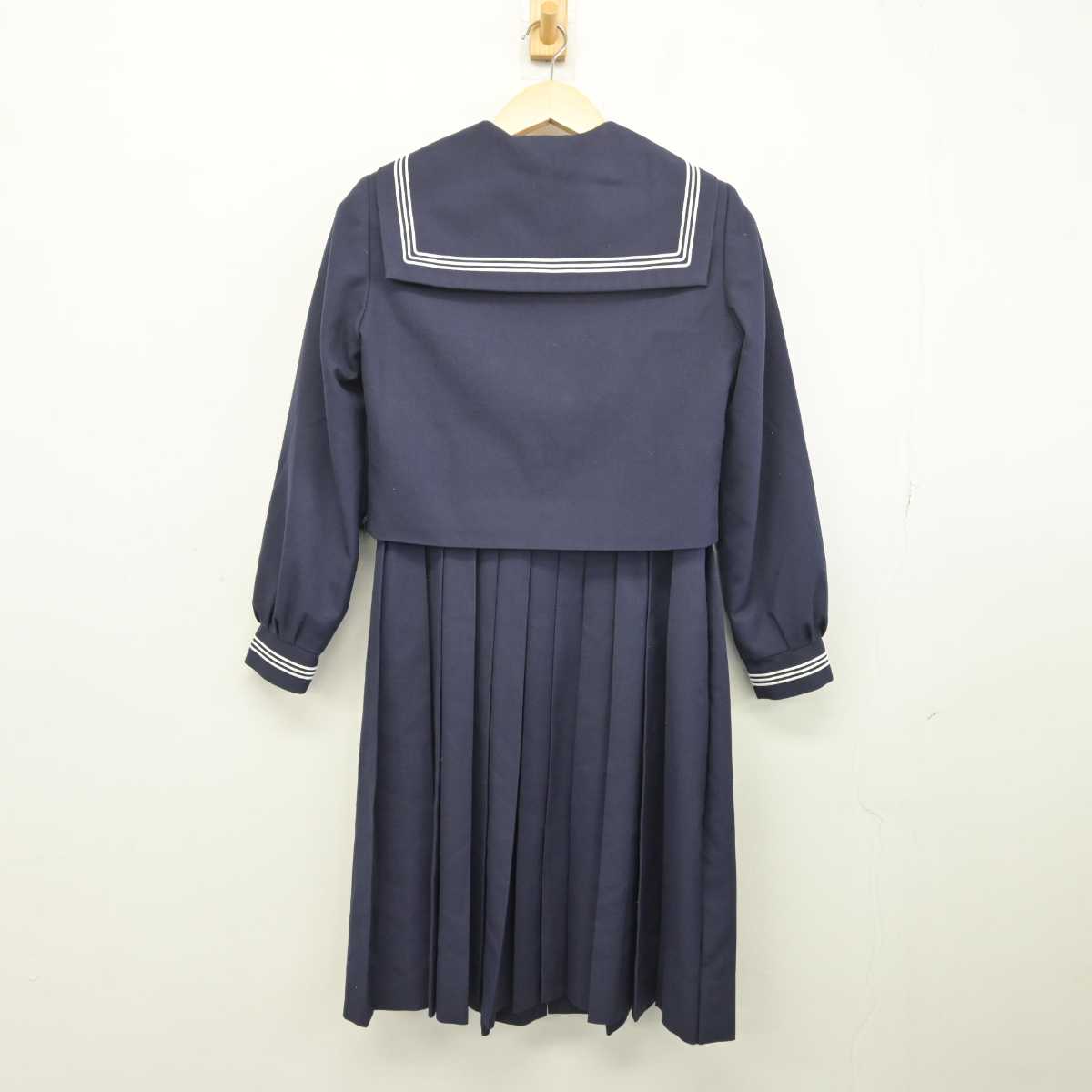 【中古】熊本県 益城中学校 女子制服 2点 (セーラー服・ジャンパースカート) sf049445