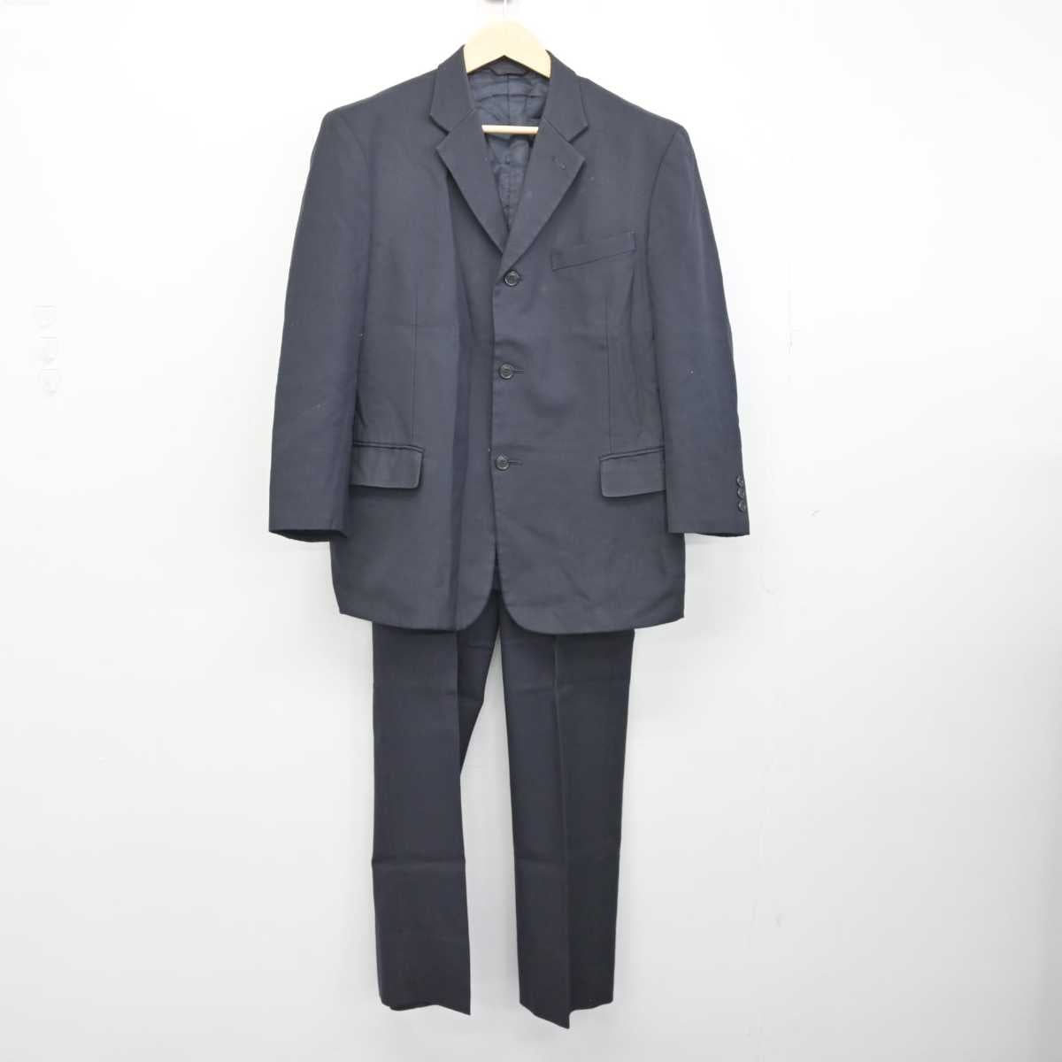 【中古】宮城県 聖ウルスラ学院英智高等学校 男子制服 2点 (ブレザー・ズボン) sf049516