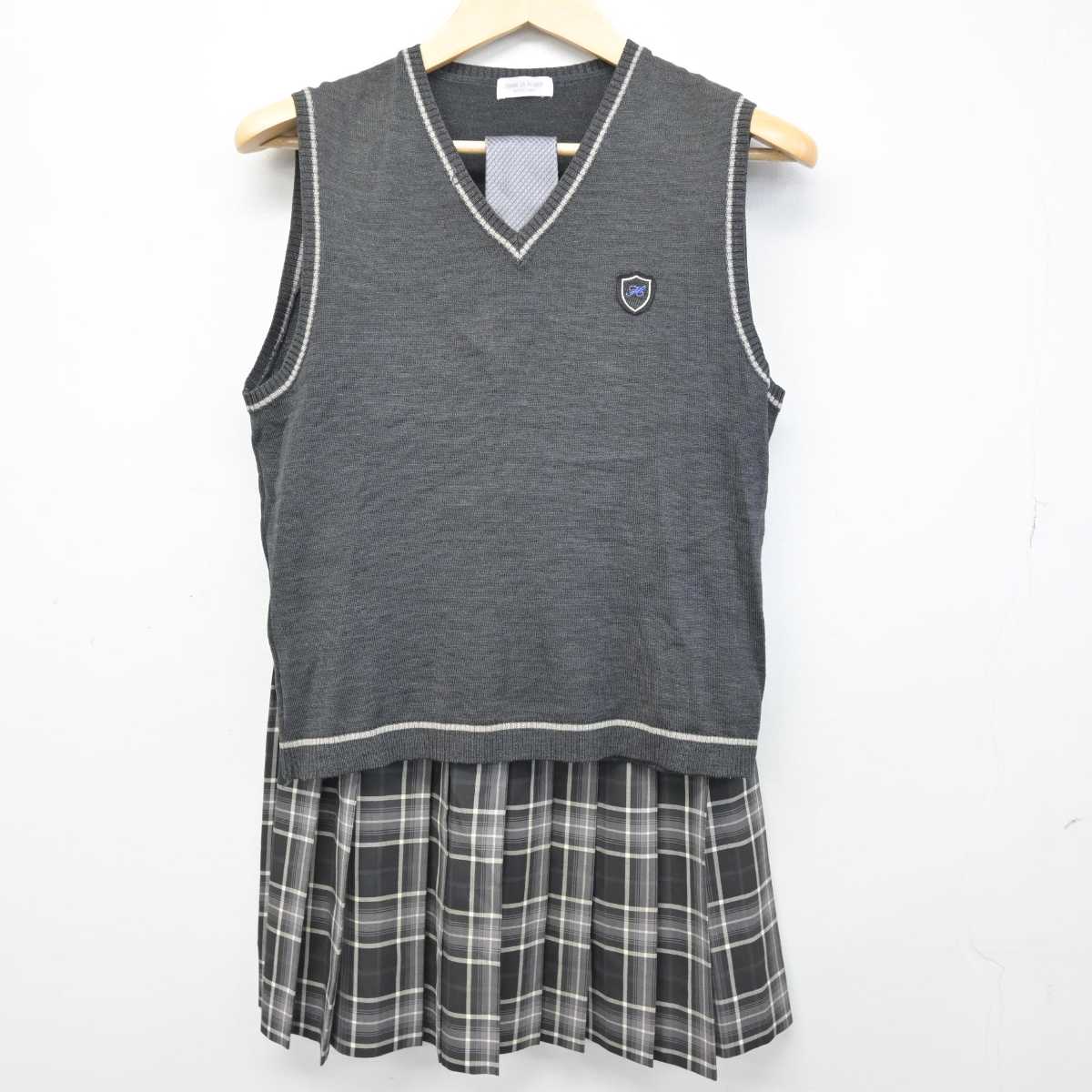 【中古】東京都 八王子学園八王子高等学校 女子制服 3点 (ニットベスト・スカート) sf049540