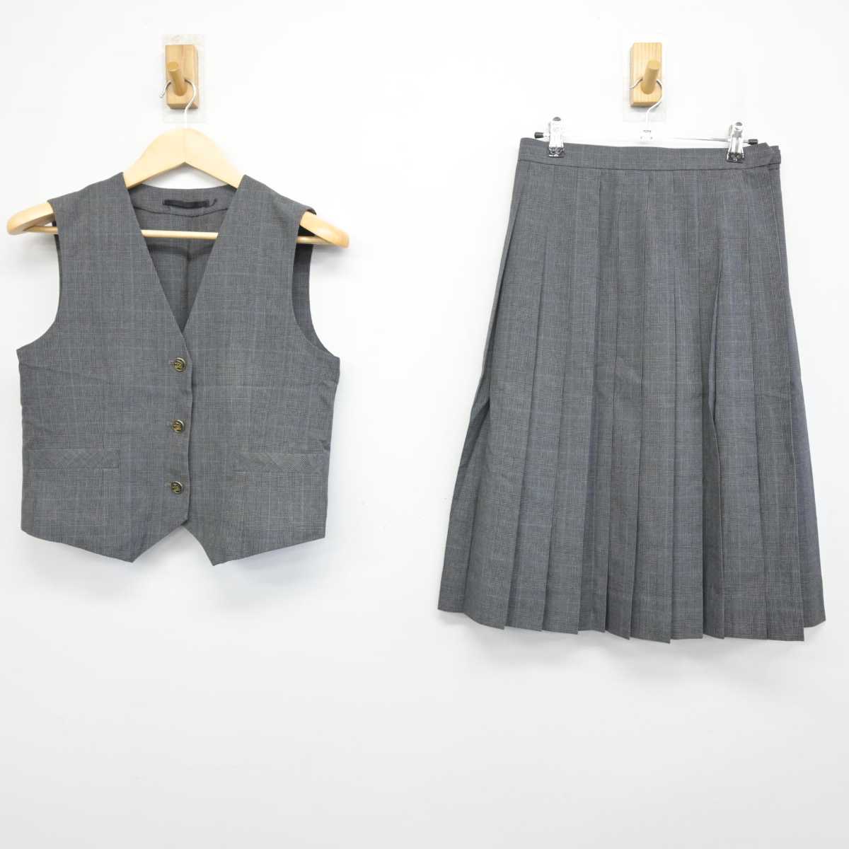 【中古】静岡県 田方農業高等学校 女子制服 2点 (ベスト・スカート) sf049542