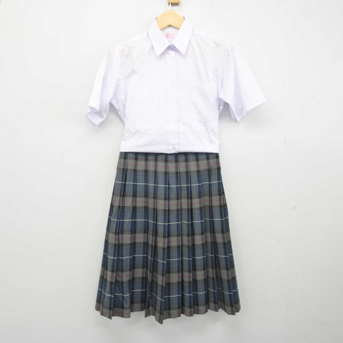 【中古】栃木県 真岡西中学校 女子制服 2点 (シャツ・スカート) sf049703