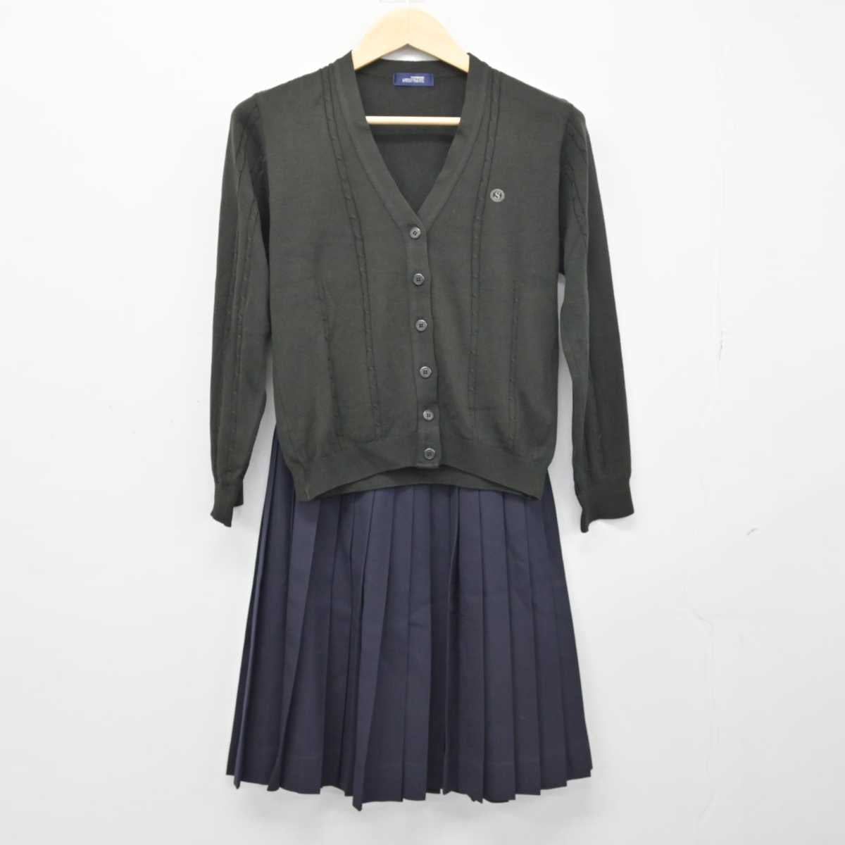 【中古】千葉県 八千代松陰高等学校 女子制服 2点 (ニット・スカート) sf049828