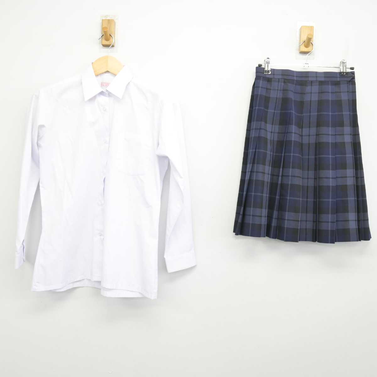 【中古】埼玉県 川口工業高等学校 女子制服 2点 (シャツ・スカート) sf049970