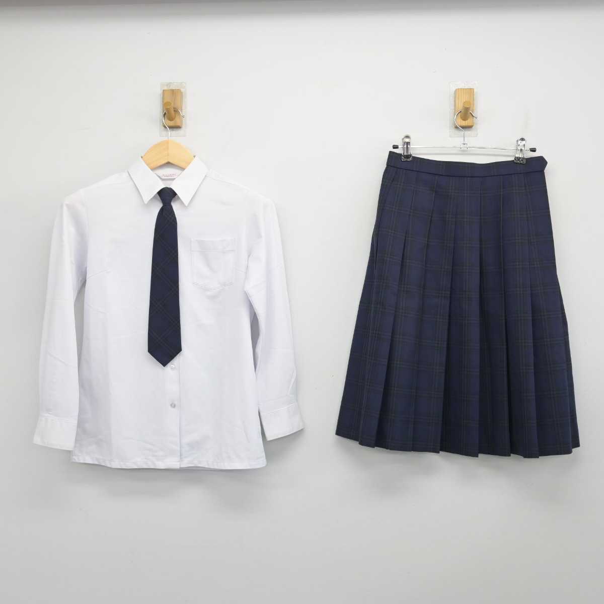 【中古】福岡県 春日高等学校 女子制服 5点 (ブレザー・シャツ・ベスト・スカート) sf050011