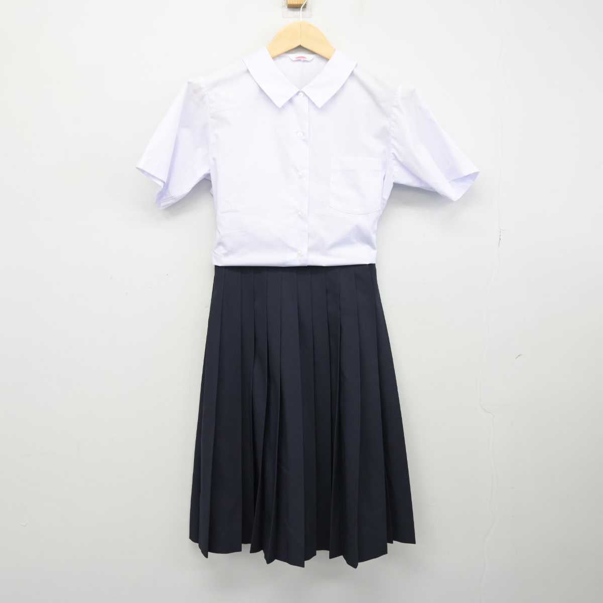 【中古】茨城県 愛宕中学校 女子制服 2点 (シャツ・スカート) sf050071