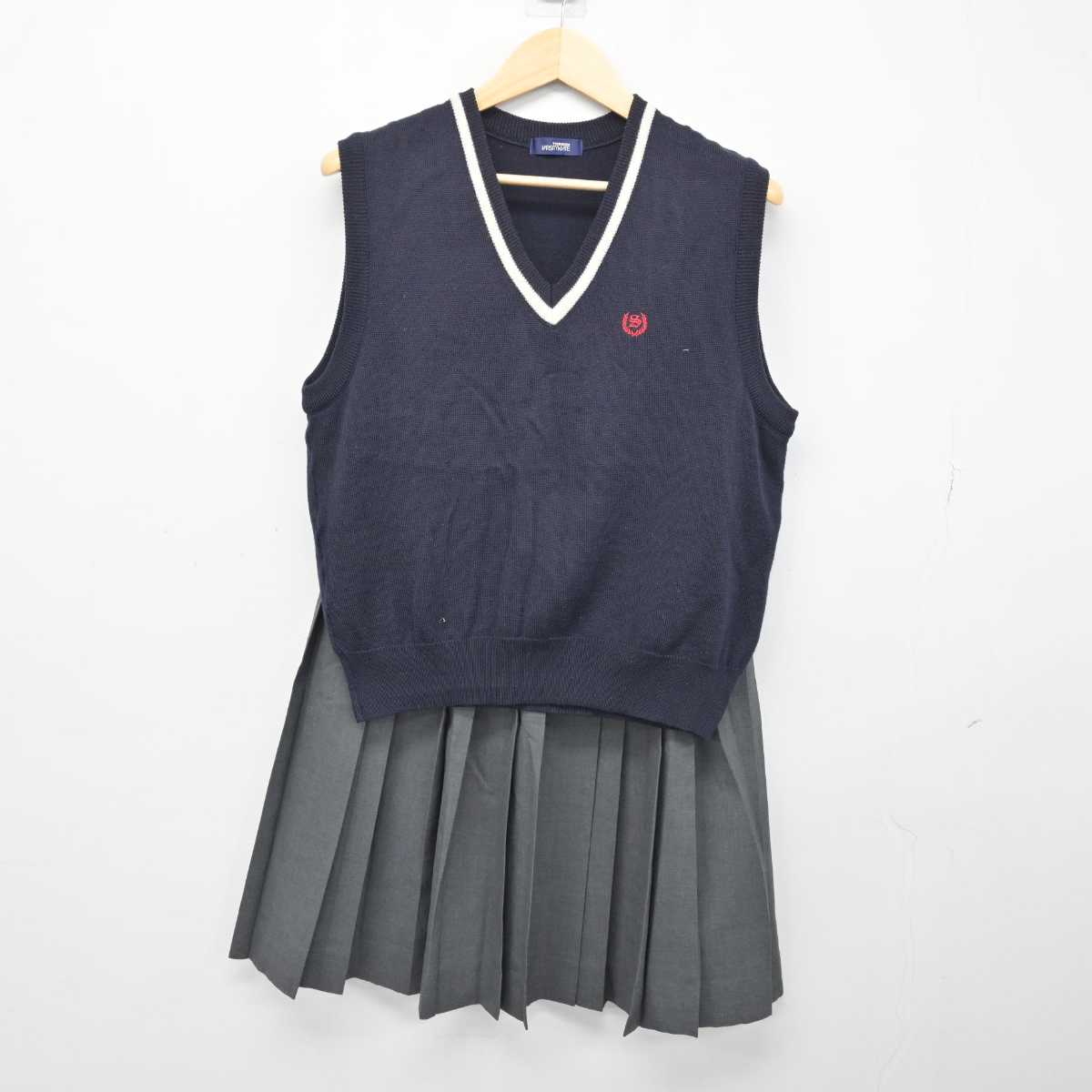 【中古】福岡県 福岡西陵高等学校 女子制服 2点 (ニットベスト・スカート) sf050131