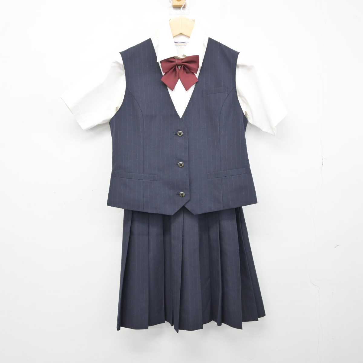 【中古】埼玉県 花咲徳栄高等学校 女子制服 4点 (ベスト・シャツ・スカート) sf050162