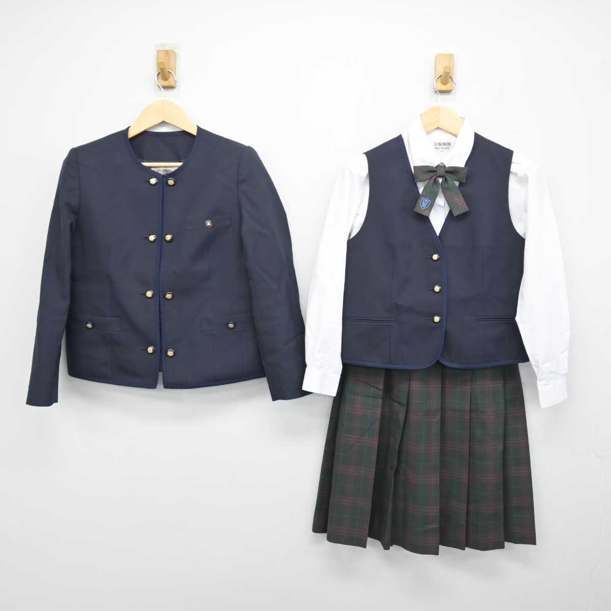 【中古】大阪府 大阪桐蔭高等学校 女子制服 5点 (ブレザー・ベスト・シャツ・スカート) sf050227