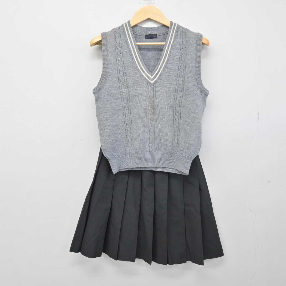 【中古】滋賀県 比叡山高等学校 女子制服 2点 (ニットベスト・スカート) sf050310