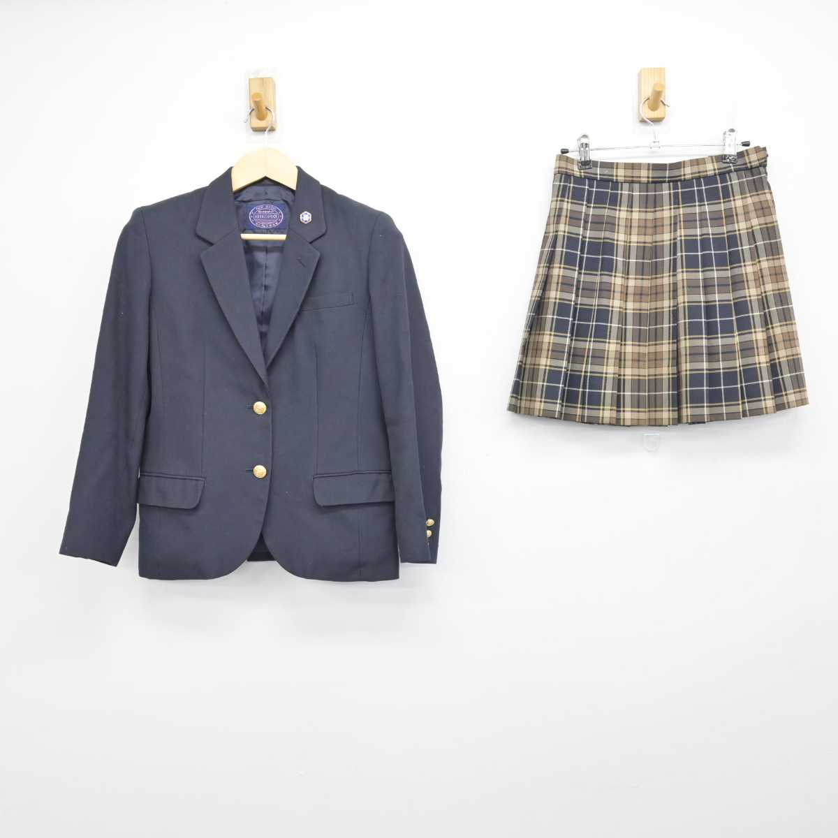 【中古】東京都 昭和高等学校 女子制服 2点 (ブレザー・スカート) sf050405