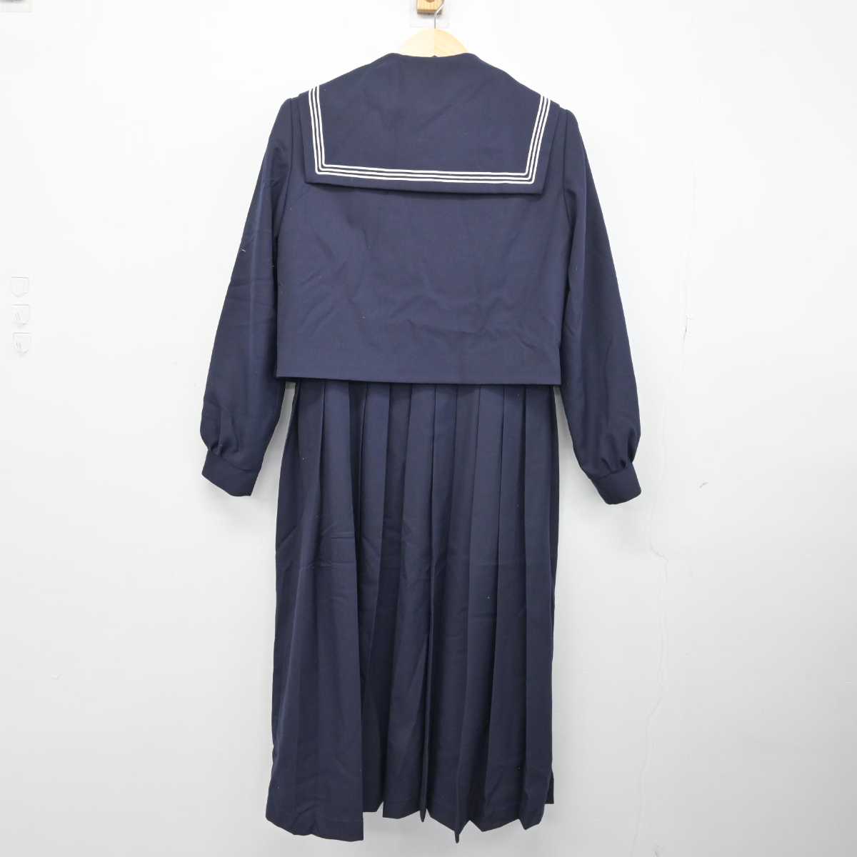 【中古】福岡県 松崎中学校 女子制服 3点 (セーラー服・ジャンパースカート) sf050422