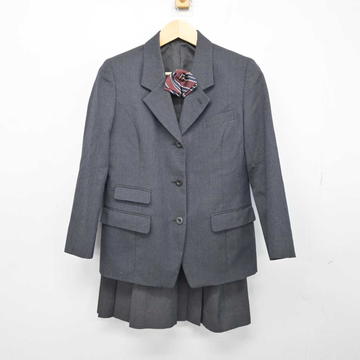 【中古】神奈川県 アレセイア湘南高等学校 女子制服 3点 (ブレザー・スカート) sf050558