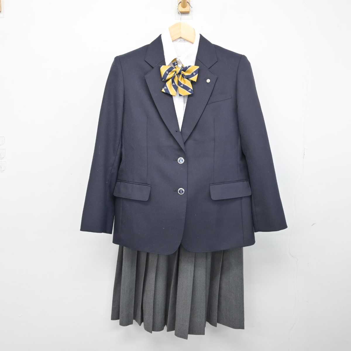 【中古】大阪府 東海大学付属大阪仰星中等部 女子制服 4点 (ブレザー・シャツ・スカート) sf050561