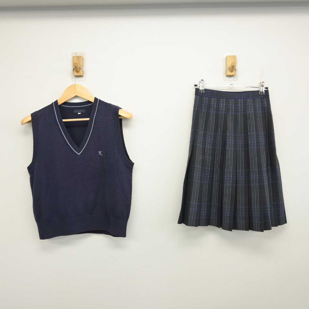 【中古】埼玉県 川口市立高等学校 女子制服 2点 (ニットベスト・スカート) sf050573