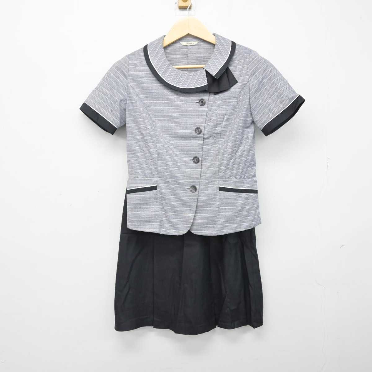 【中古】 事務服 女子制服 2点 (シャツ・スカート) sf050628