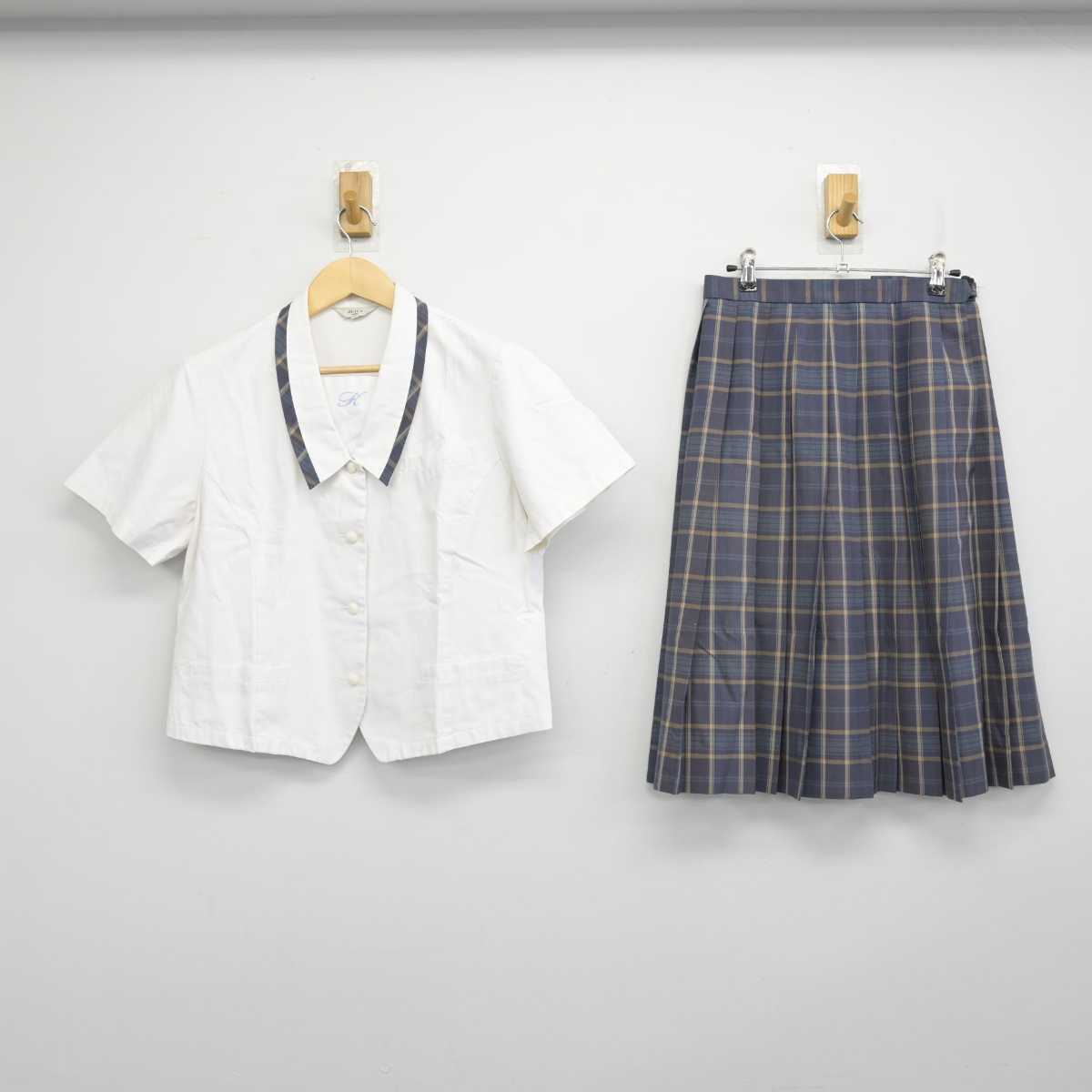 【中古】佐賀県 高志館高等学校 女子制服 2点 (シャツ・スカート) sf050681