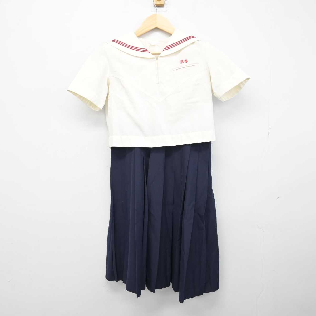 【中古】福岡県 博多女子中学校 女子制服 3点 (セーラー服・セーラー服・ジャンパースカート) sf050799