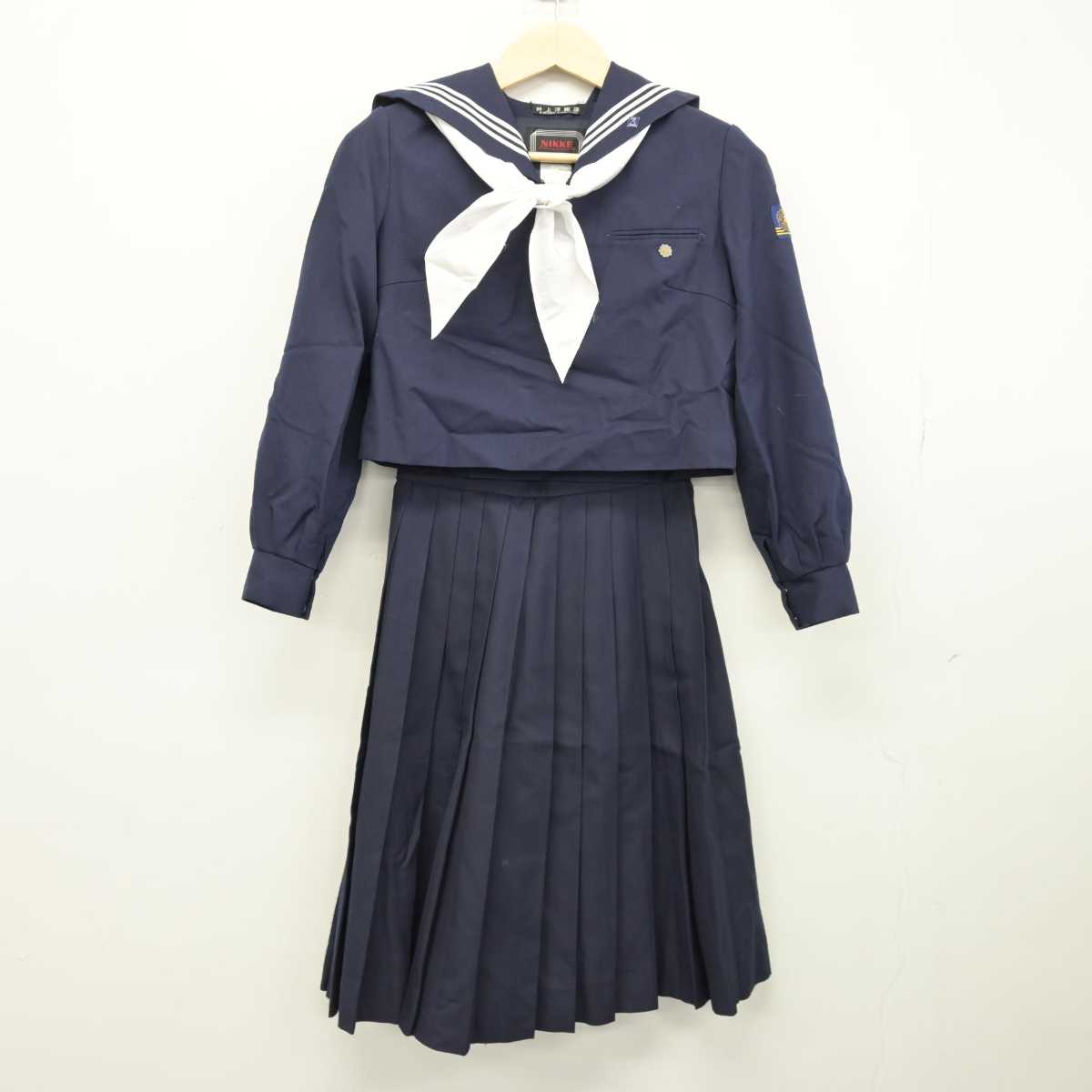 【中古】福岡県 嘉穂高等学校 女子制服 3点 (セーラー服・スカート) sf050848