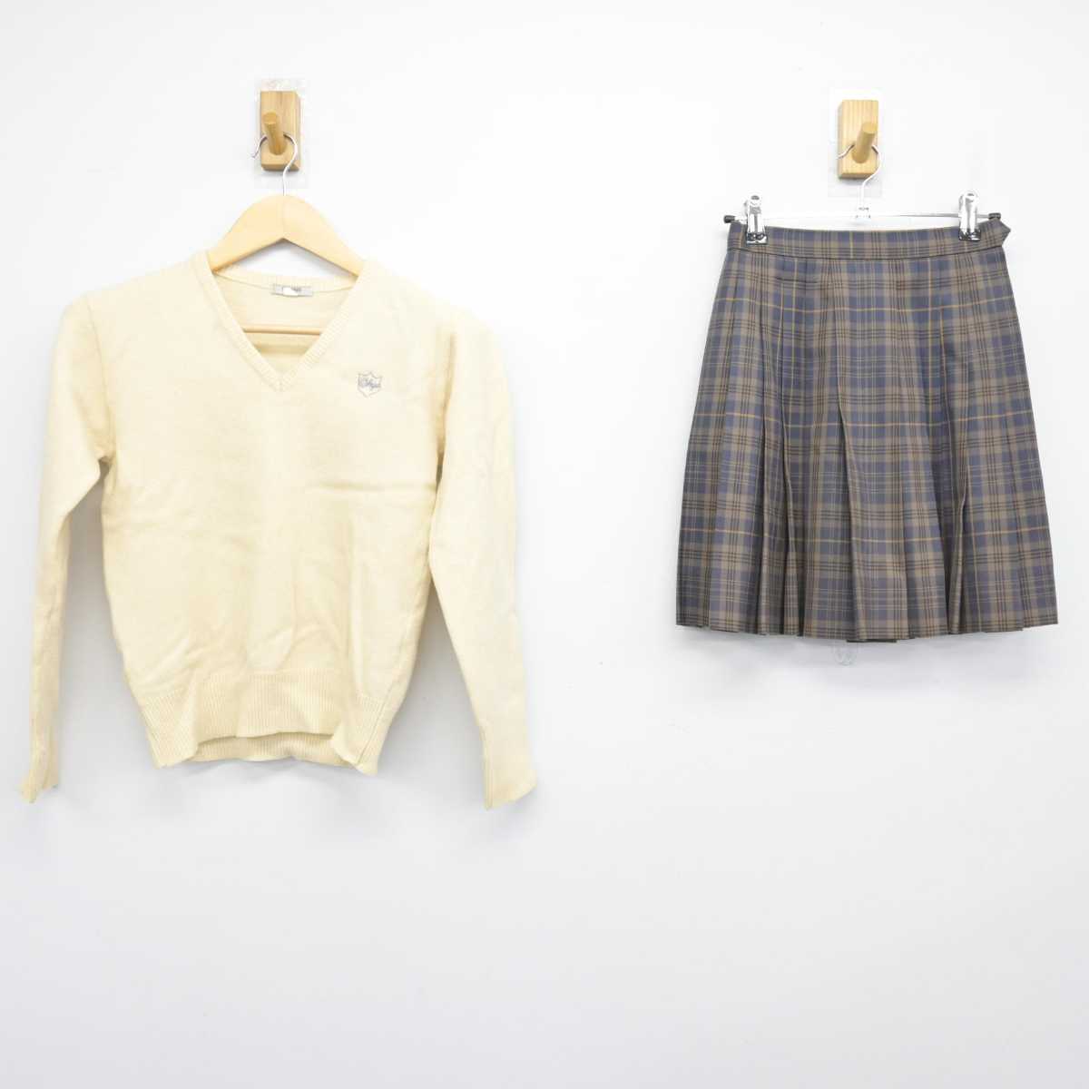 【中古】東京都 鷗友学園女子高等学校 女子制服 2点 (ニット・スカート) sf050962