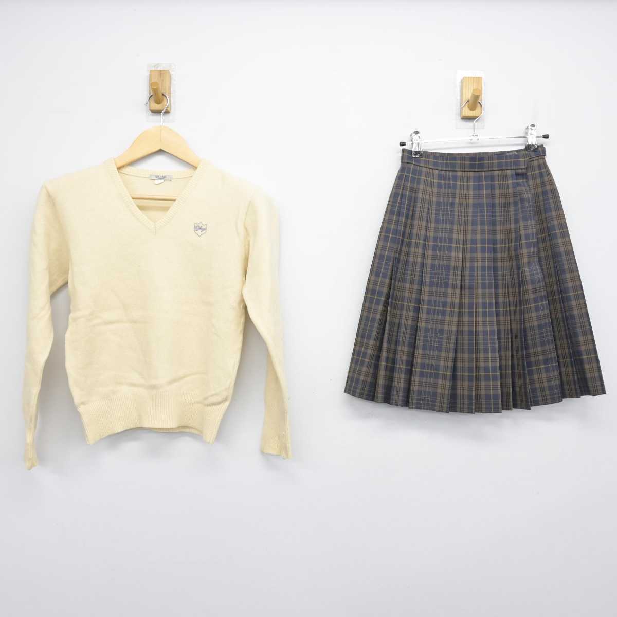 【中古】東京都 鷗友学園女子高等学校 女子制服 2点 (ニット・スカート) sf050963