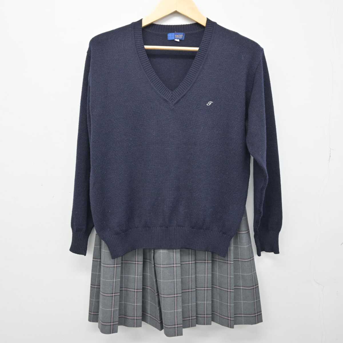 【中古】神奈川県 鶴見大学附属高等学校 女子制服 4点 (ブレザー・ニット・スカート) sf051246